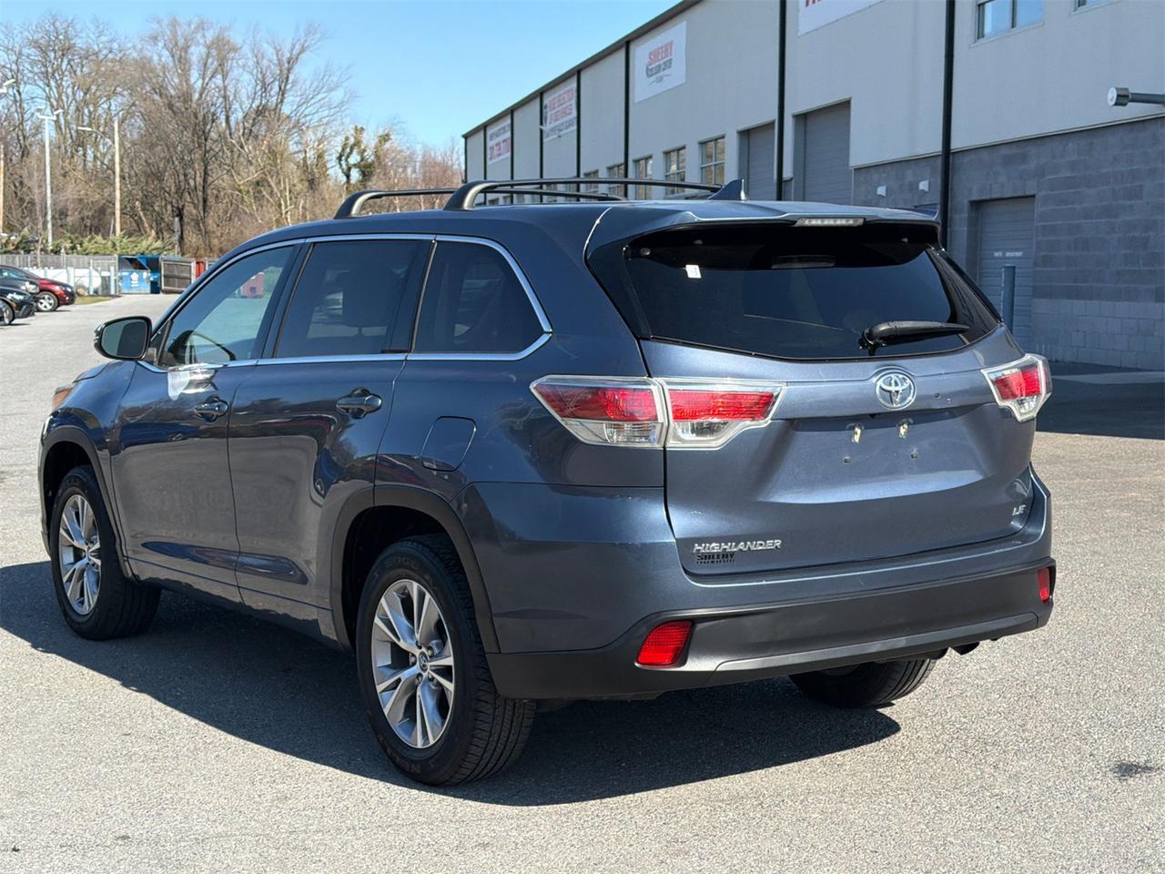 2016 Toyota Highlander LE Plus V6 Hagerstown MD