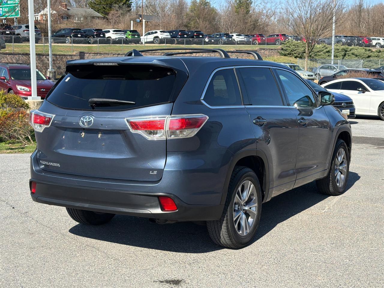 2016 Toyota Highlander LE Plus V6 Hagerstown MD