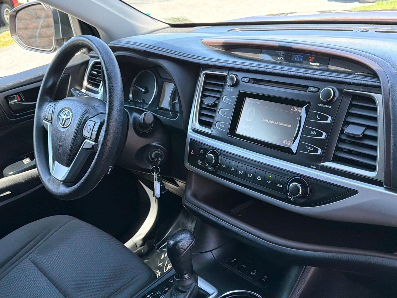 2016 Toyota Highlander LE V6 Hagerstown MD