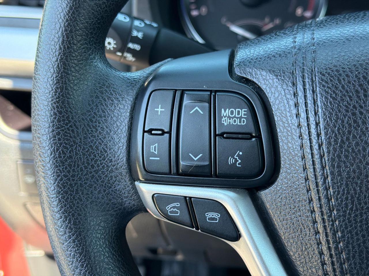 2016 Toyota Highlander LE V6 Hagerstown MD