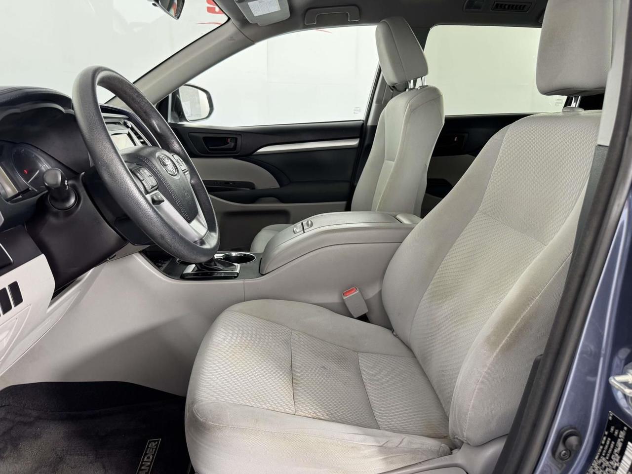 2016 Toyota Highlander LE V6 Fredericksburg VA