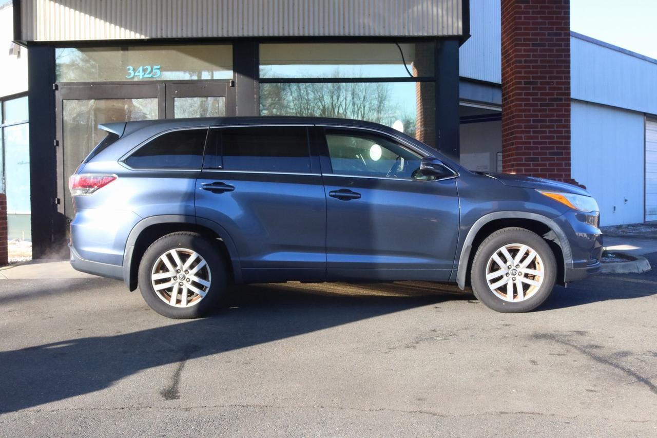2016 Toyota Highlander LE V6 Fredericksburg VA