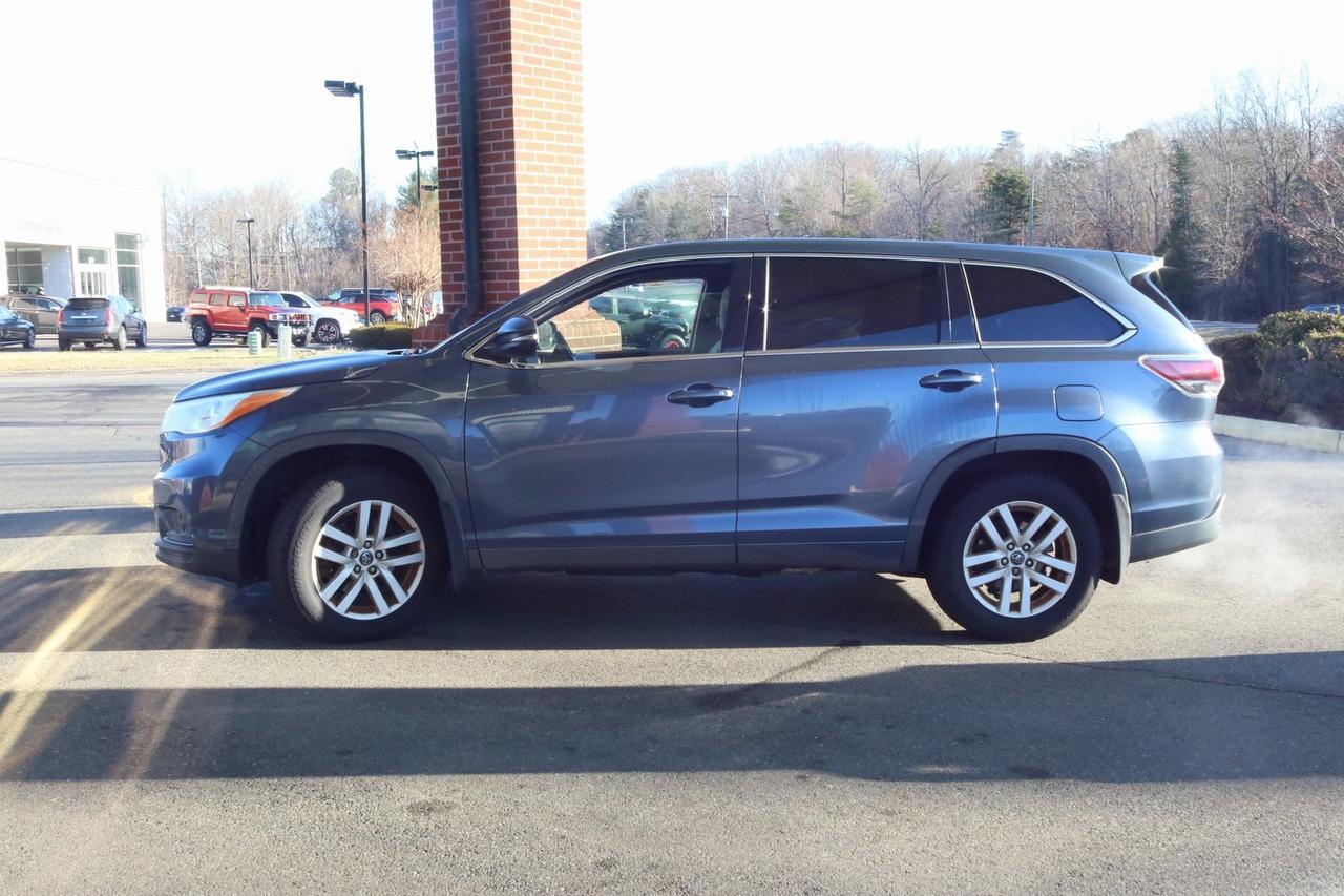 2016 Toyota Highlander LE V6 Fredericksburg VA