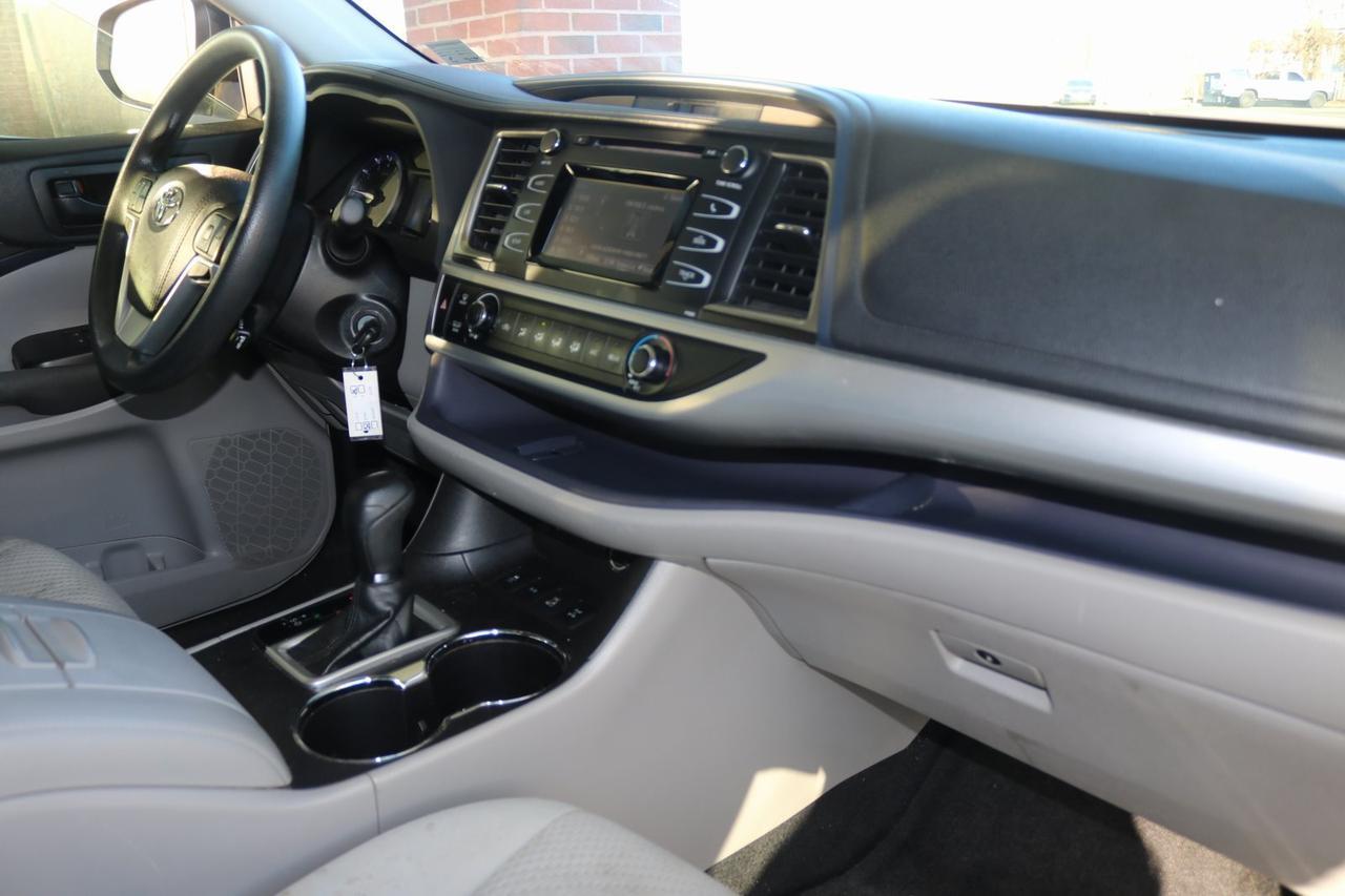 2016 Toyota Highlander LE V6 Fredericksburg VA