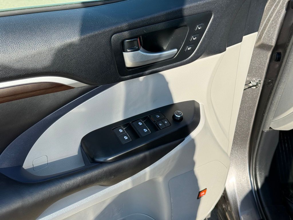 2016 Toyota Highlander Limited Crestwood KY