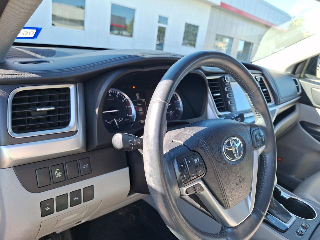 2016 Toyota Highlander Limited Hurst TX
