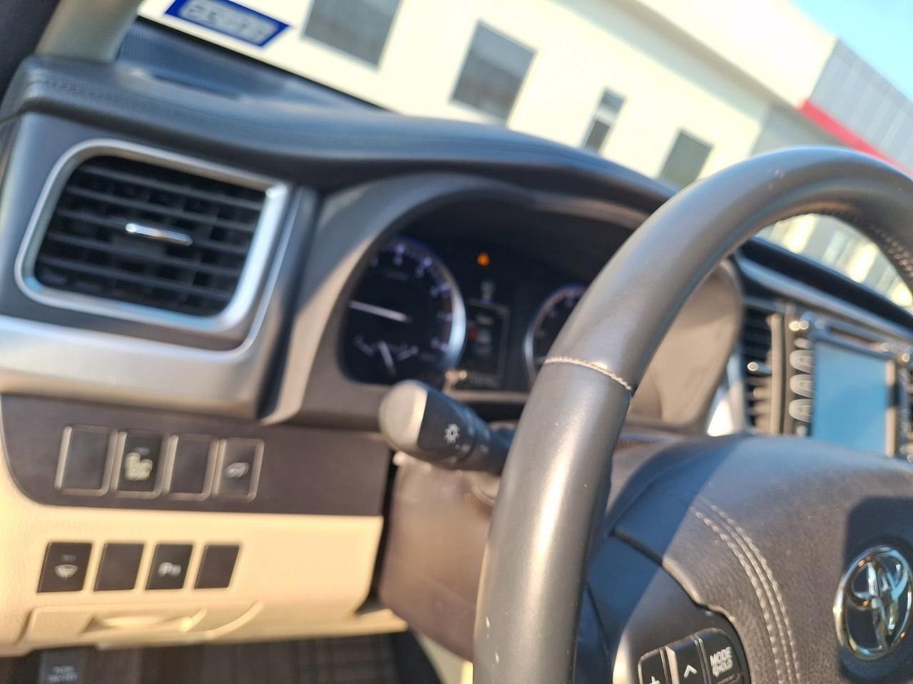 2016 Toyota Highlander Limited Hurst TX