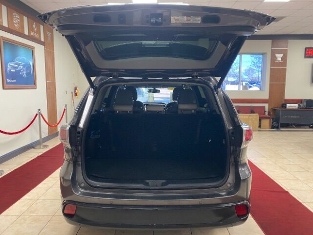 2016 Toyota Highlander Limited Platinum photo 3