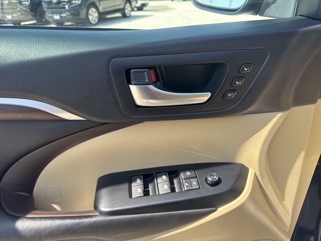 2016 Toyota Highlander Limited Platinum V6 Random Lake WI