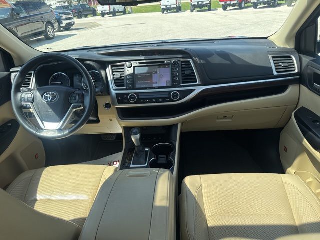 2016 Toyota Highlander Limited Platinum V6 Random Lake WI