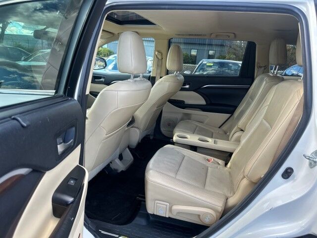 2016 Toyota Highlander Limited Worcester MA 2016 Toyota Highlander Limited Worcester MA