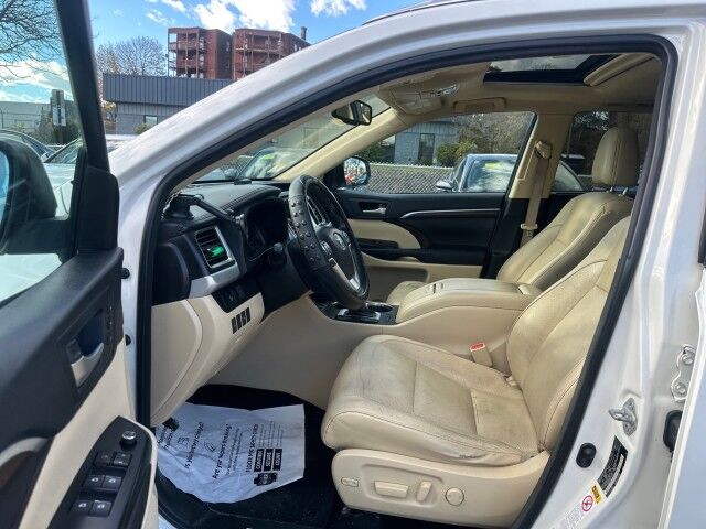 2016 Toyota Highlander Limited Worcester MA 2016 Toyota Highlander Limited Worcester MA