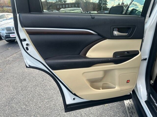 2016 Toyota Highlander Limited Worcester MA 2016 Toyota Highlander Limited Worcester MA