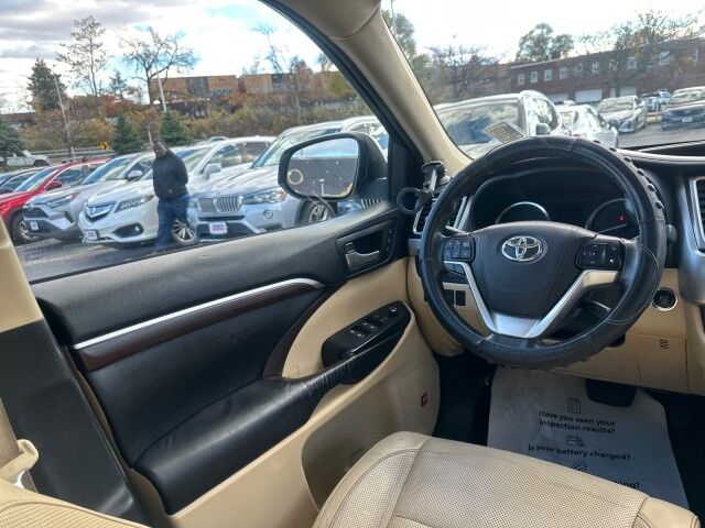 2016 Toyota Highlander Limited Worcester MA 2016 Toyota Highlander Limited Worcester MA