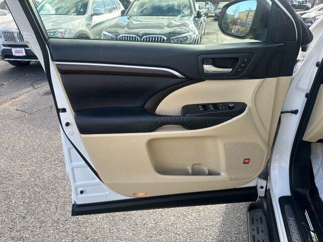 2016 Toyota Highlander Limited Worcester MA 2016 Toyota Highlander Limited Worcester MA