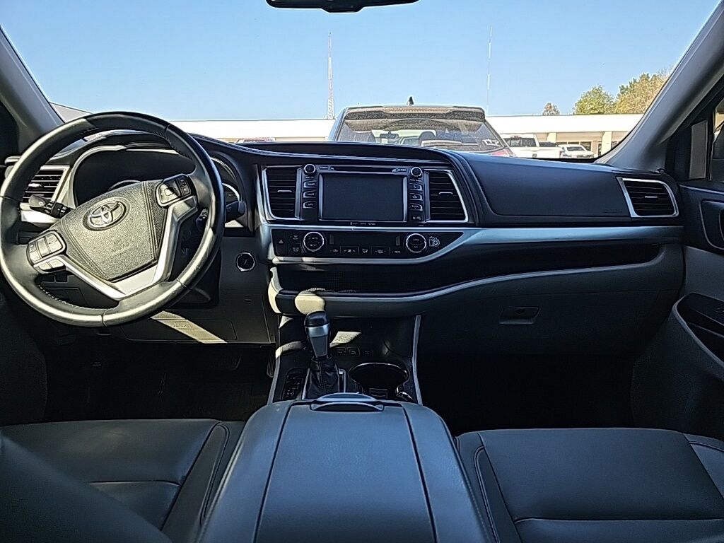 2016 Toyota Highlander XLE V6 Akron OH