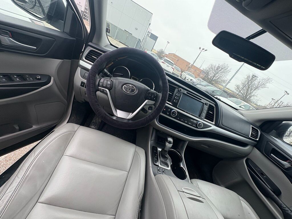 2016 Toyota Highlander XLE V6 Indianapolis IN