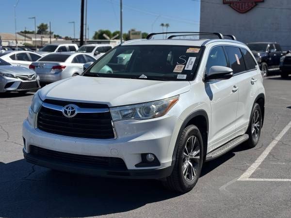 2016 Toyota Highlander Base Hybrid photo 5