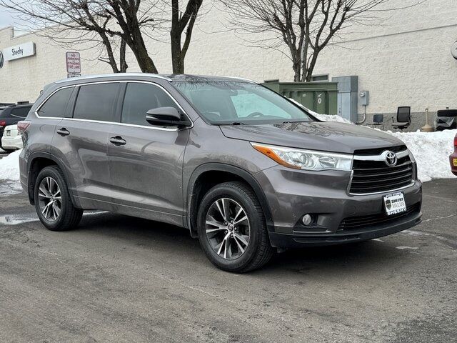 2016 Toyota Highlander