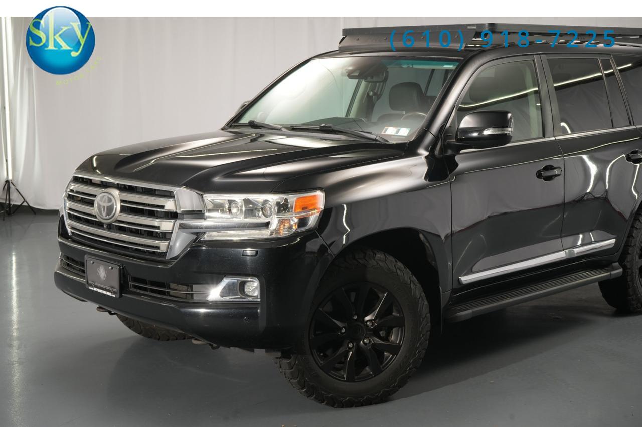 2016 Toyota Land Cruiser 4WD 8-PASSENGER REAR DVD