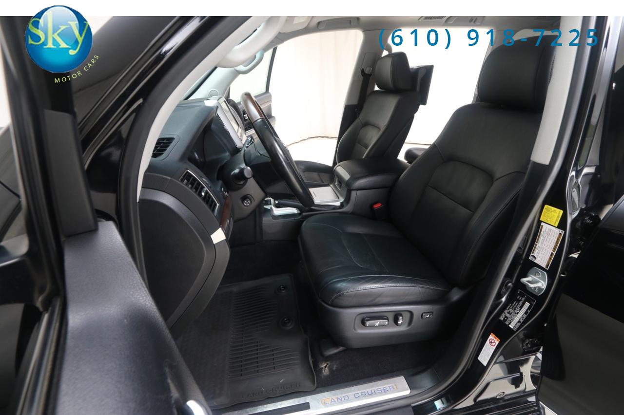 2016 Toyota Land Cruiser 4WD 8-PASSENGER REAR DVD West Chester PA