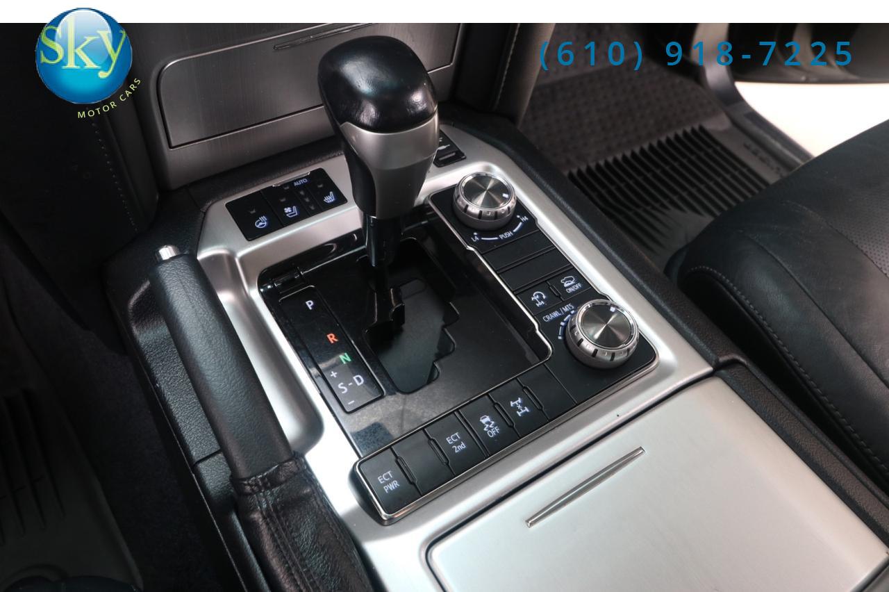 2016 Toyota Land Cruiser 4WD 8-PASSENGER REAR DVD West Chester PA