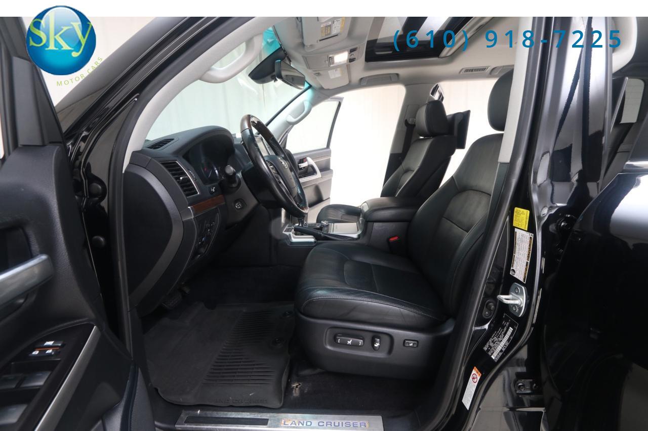 2016 Toyota Land Cruiser 4WD 8-PASSENGER REAR DVD West Chester PA