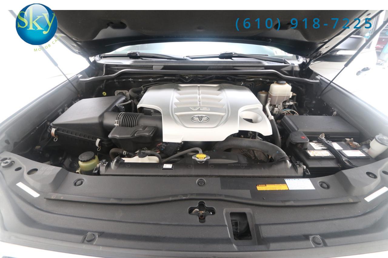 2016 Toyota Land Cruiser 4WD 8-PASSENGER REAR DVD West Chester PA