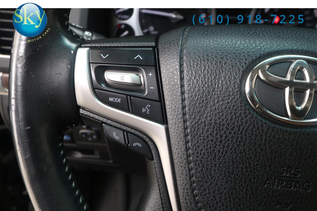 2016 Toyota Land Cruiser 4WD 8-PASSENGER REAR DVD West Chester PA