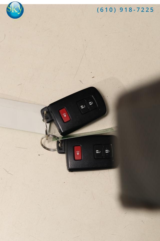 2016 Toyota Land Cruiser 4WD 8-PASSENGER REAR DVD West Chester PA