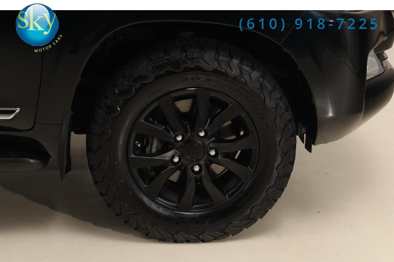 2016 Toyota Land Cruiser 4WD 8-PASSENGER REAR DVD West Chester PA