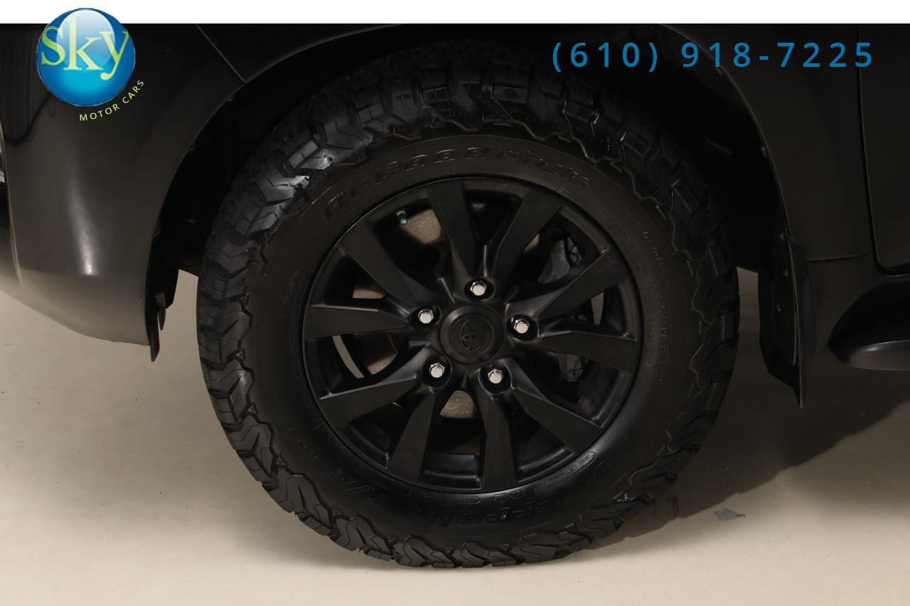 2016 Toyota Land Cruiser 4WD 8-PASSENGER REAR DVD West Chester PA