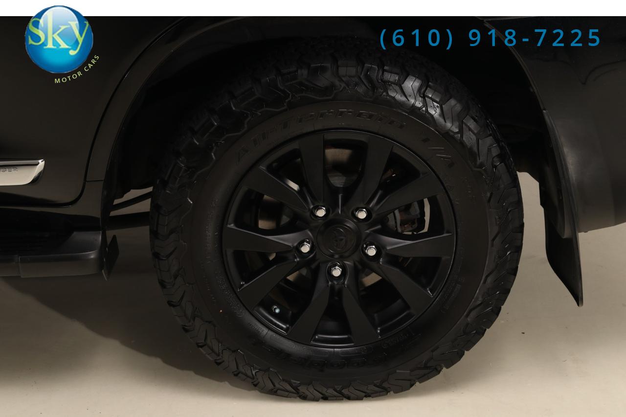 2016 Toyota Land Cruiser 4WD 8-PASSENGER REAR DVD West Chester PA