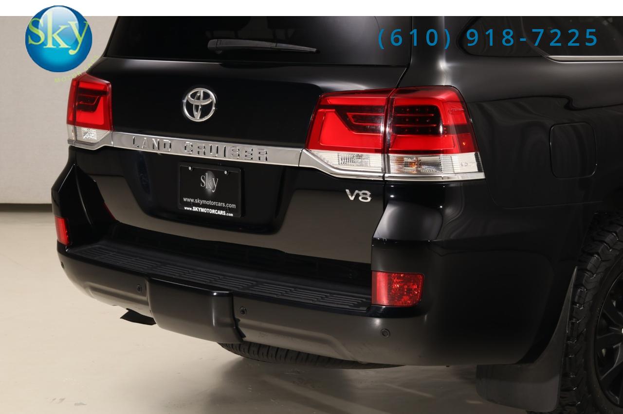 2016 Toyota Land Cruiser 4WD 8-PASSENGER REAR DVD West Chester PA