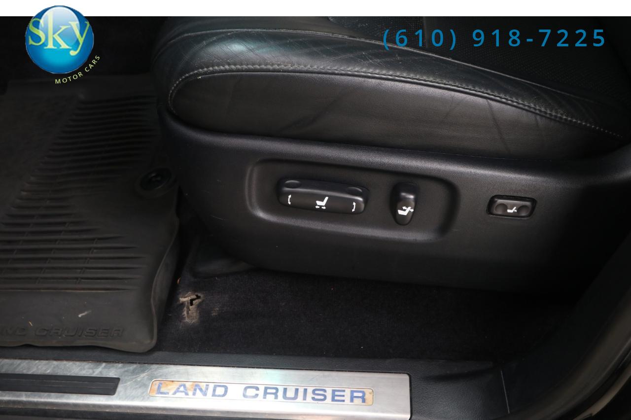 2016 Toyota Land Cruiser 4WD 8-PASSENGER REAR DVD West Chester PA