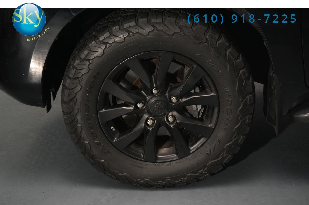 2016 Toyota Land Cruiser 4WD 8-PASSENGER REAR DVD West Chester PA
