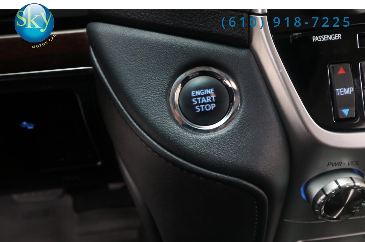 2016 Toyota Land Cruiser 4WD 8-PASSENGER REAR DVD West Chester PA