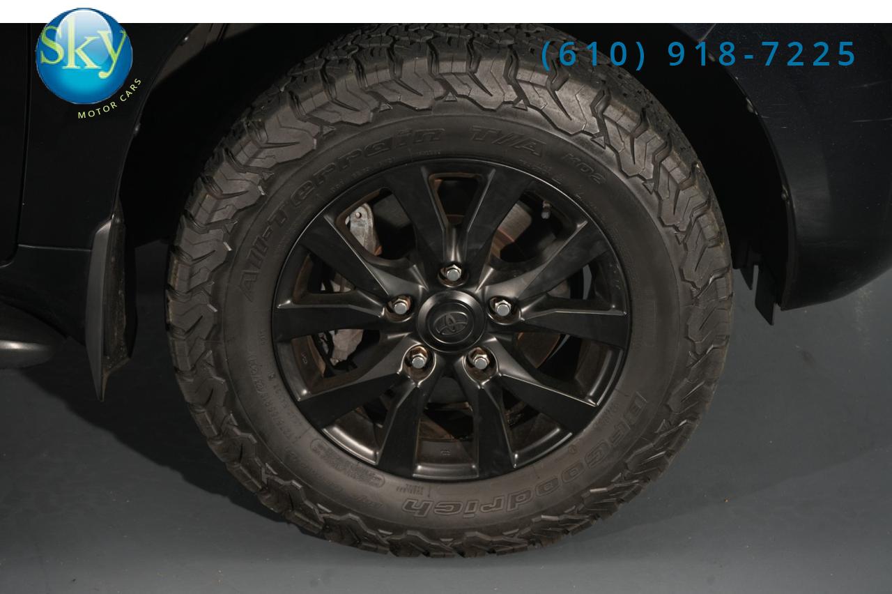 2016 Toyota Land Cruiser 4WD 8-PASSENGER REAR DVD West Chester PA