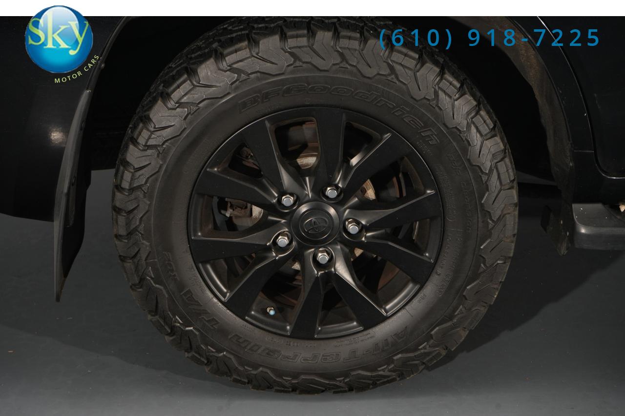 2016 Toyota Land Cruiser 4WD 8-PASSENGER REAR DVD West Chester PA
