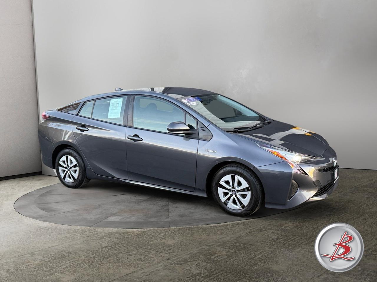 2016 Toyota PRIUS