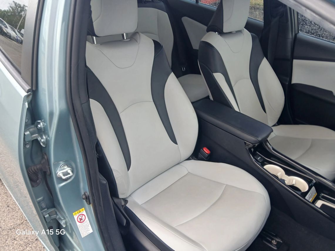 2016 Toyota Prius Four Touring Hatchback 4D Maitland FL
