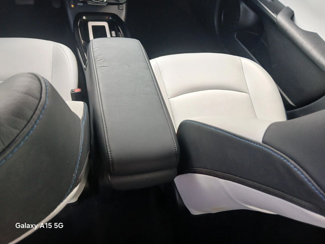 2016 Toyota Prius Four Touring Hatchback 4D Maitland FL