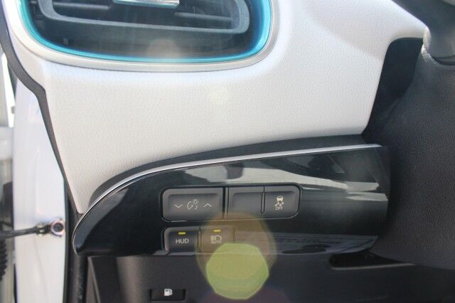 2016 Toyota Prius THREE MOONROOF TECH PKG Three Melbourne FL