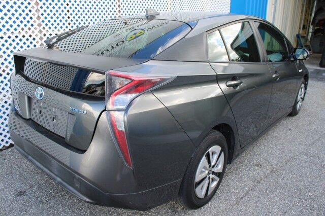 2016 Toyota Prius THREE Three