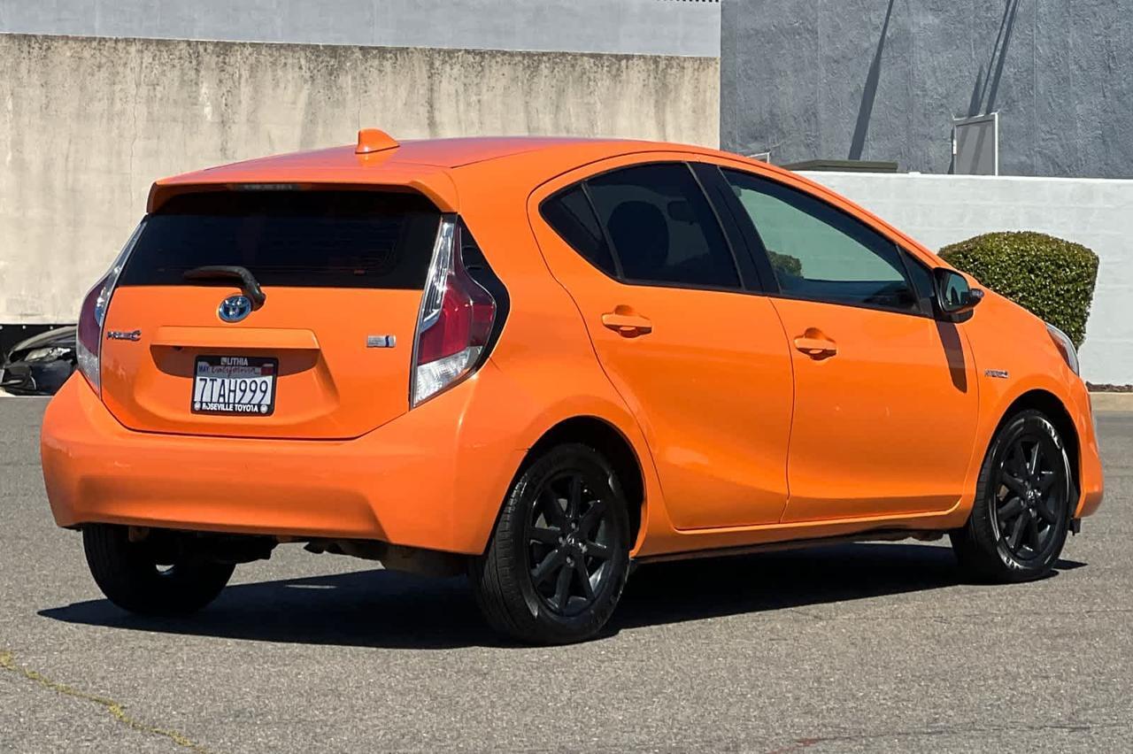 2016 Toyota Prius c Four