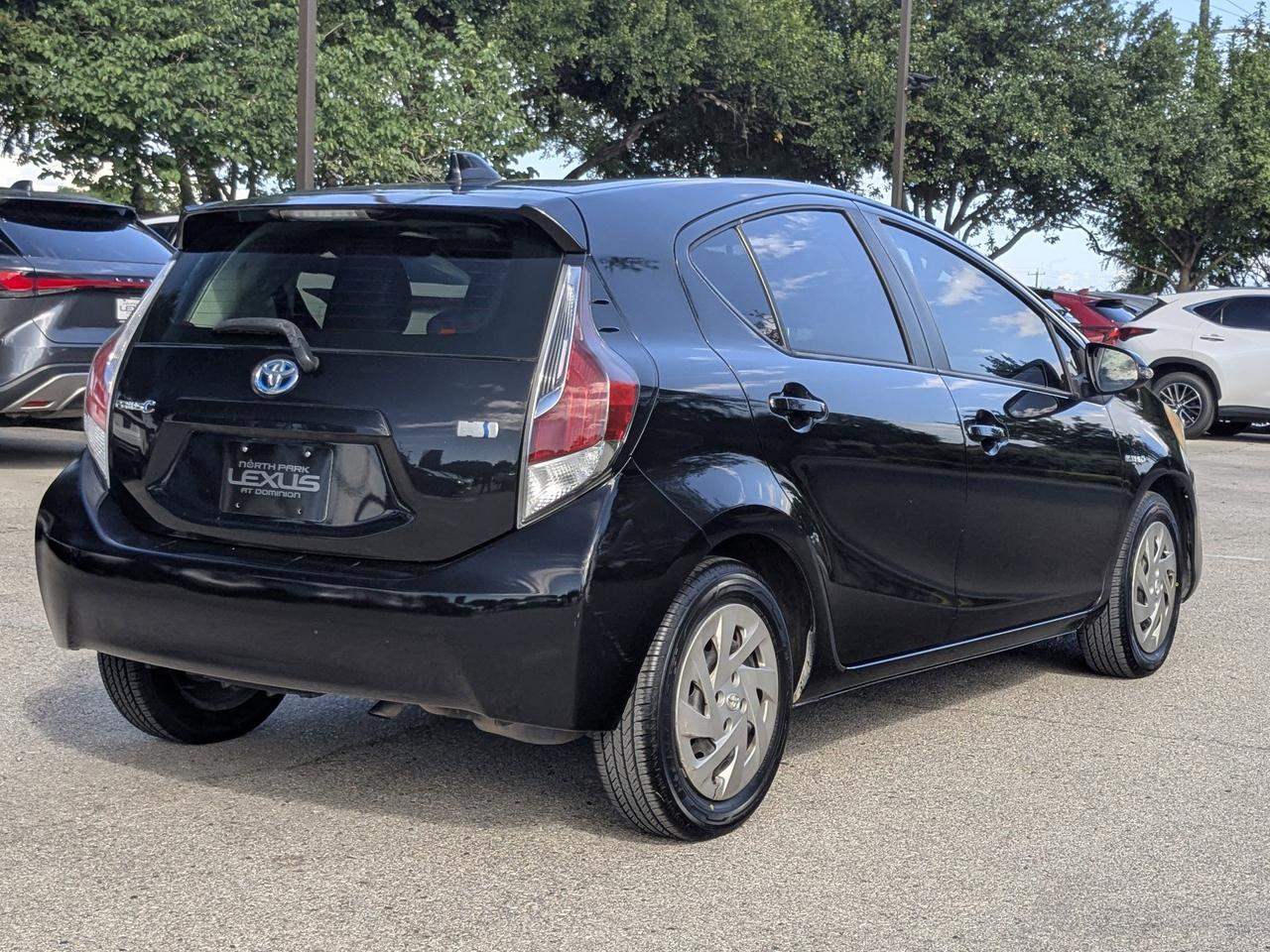2016 Toyota Prius c Two