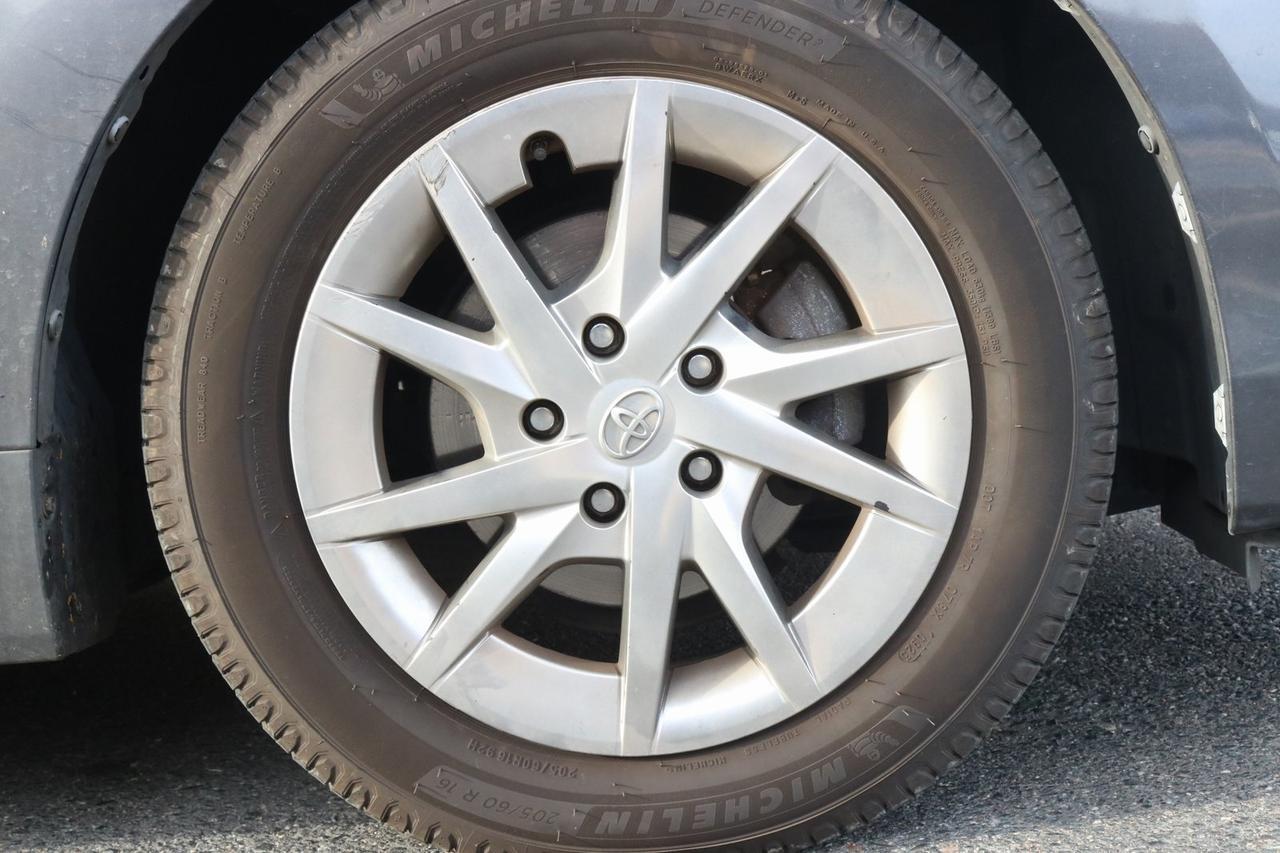 2016 Toyota Prius v Five Fredericksburg VA