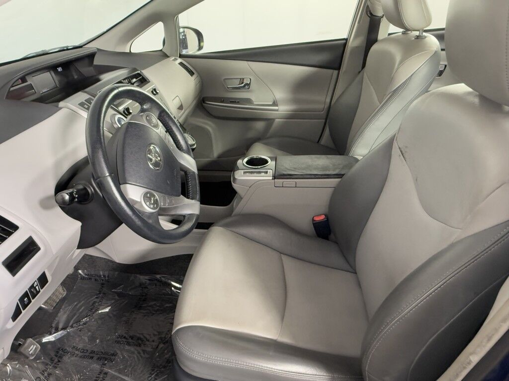 2016 Toyota Prius v Wgn Five Maumee OH
