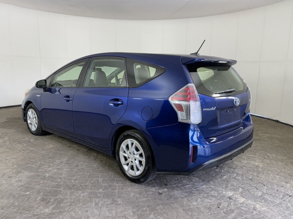 2016 Toyota Prius v Wgn Five Maumee OH