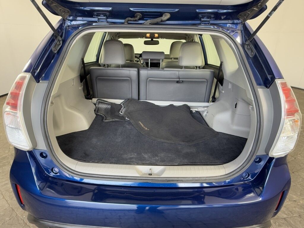 2016 Toyota Prius v Wgn Five Maumee OH